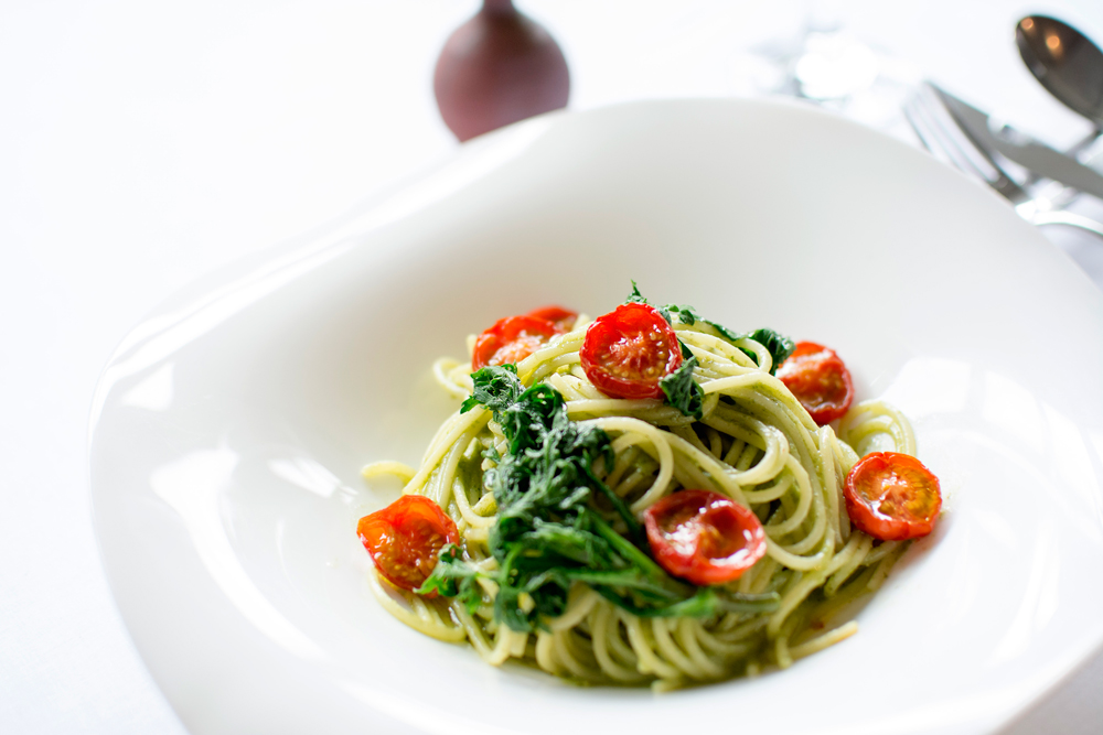 Classic pasta: Spinach and tomato pasta